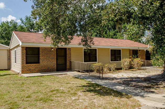 Oak Hill Terrace at 1650 Ribaut Road